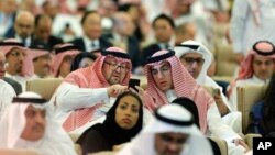 Para peserta menghadiri pembukaan konferensi Inisiatif Investasi Masa Depan, di Riyadh, Arab Saudi, Selasa, 23 Oktober 2018. (AP Photo/Amr Nabil)