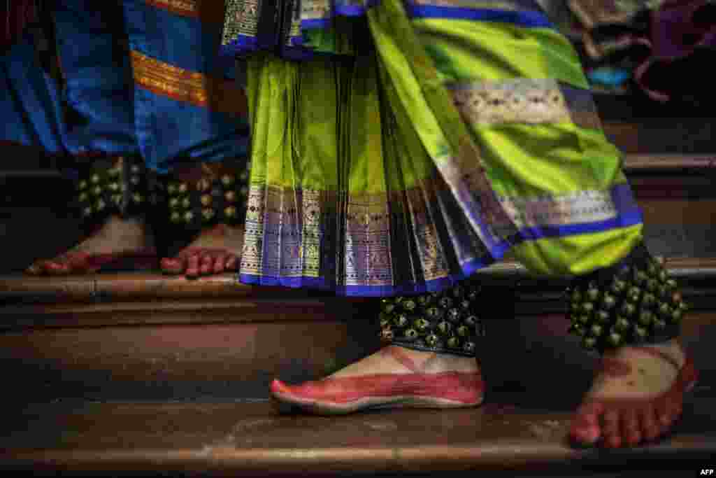 Dancers prepare to perform for Indian Prime Minister Narendra Modi and King Goodwill Zwelithini Kabhekuzulu at the Durban Town Hall, South Africa.