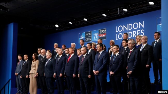 Zajednička fotografija lidera NATO-a na samitu u Londonu