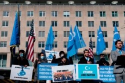 미국의 위구르 인권 단체가 지난 5일 워싱턴 국무부 청사 앞에서 중국 당국에 대한 압박을 요구하는 시위를 벌였다.
