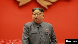 មេដឹក​នាំ​កូរ៉េ​ខាងជើង​ Kim Jong Un ធ្វើ​កិច្ច​បិទ​សន្និសិទលើ​ក​ទី​ប្រាំ​អំពី Cell Chairpersons នៃគណបក្ស​ Workers' Party of Korea (WPK) កាលពី​ថ្ងៃទី​២៣ ធ្នូ ។