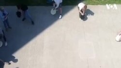 فن پاروں کی تخلیق کا ایک انوکھا انداز