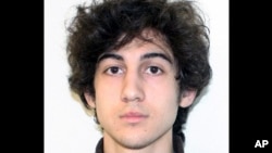 Tersangka pemboman Maraton Boston Dzhokhar Tsarnaev dalam foto yang diambil oleh FBI, April 2013.