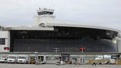 Sân bay Quốc tế Seattle-Tacoma International Airport, nơi ông Ron Rockwell Hansen bị bắt ngày 03/06/2018 khi đáp máy bay đi Trung Quốc.