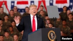 Tổng thống Trump phát biểu tại Không trạm Miramar, California, 13/3/2018