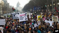 Miles marcharon en Washington y Nueva York pidiendo una justicia igualitaria.