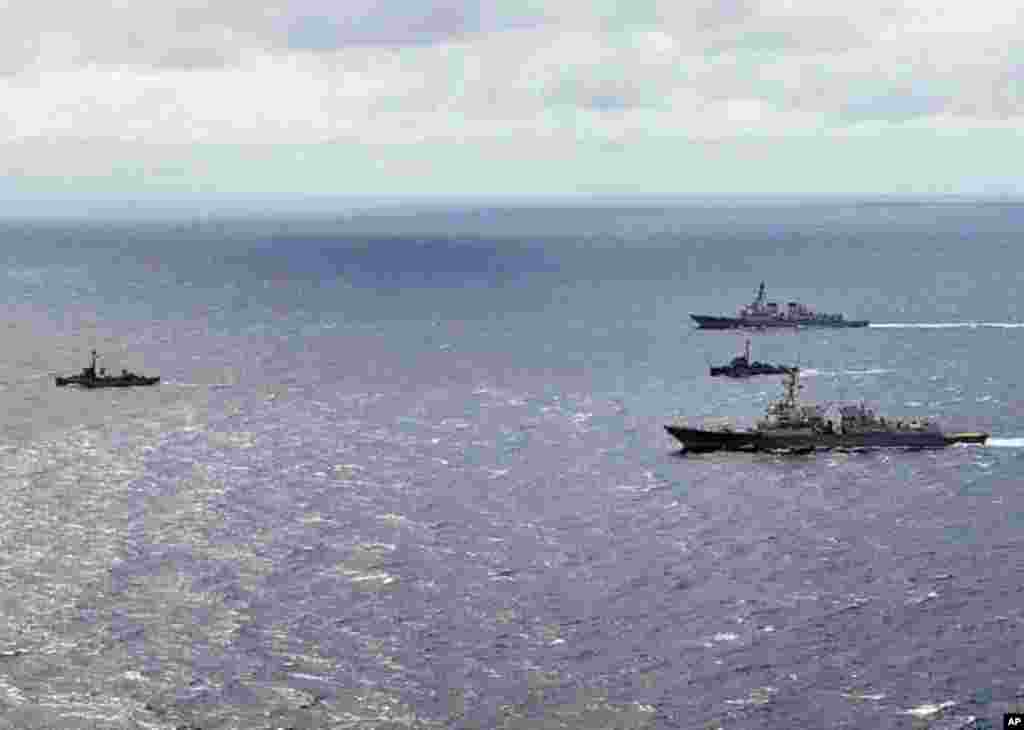 蘇祿海 (2011年7月5日) - 菲律賓海軍護衛艦與美國導彈驅逐艦聯合訓練