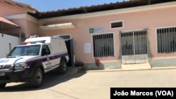 Viatura do SIC chega à morgue com corpo encontrado na rua, Hospital Geral de Benguela, Angola