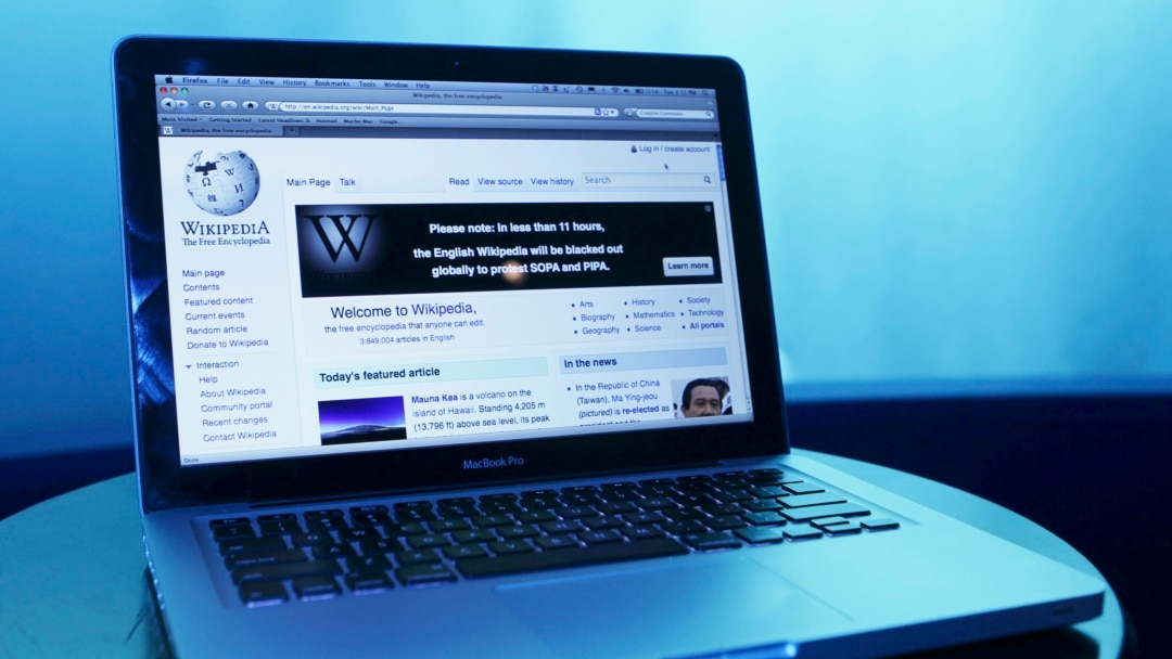 Russia fines Apple, Wikipedia for leaving up content it doesn't like about  Ukraine war – POLITICO