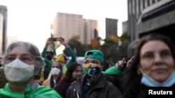 Simpatizantes del presidente de Brasil, Jair Bolsonaro, en una manifestación en Sao Paulo, Brasil, el 1 de agosto de 2021, para pedir la instauración de boletas de papel en las elecciones del país.