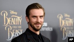 Aktor Dan Stevens saat menghadiri pemutaran film "Beauty and the Beast" Disney di Alice Tully Hall, New York., 13 Maret 2017. (Evan Agostini/Invision/AP) 
