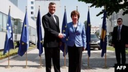 Одномоторний реактивний літак PC-12. Саме такі американські військові використовують для відео зйомок, стеження та ін.