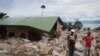 Des maisons détruites après une inondations et un glissement de terrain dans le village de Rutunga dans la province de Bururi, à 35 km au sud de la capitale Bujumbura, le 30 mars 2015. 