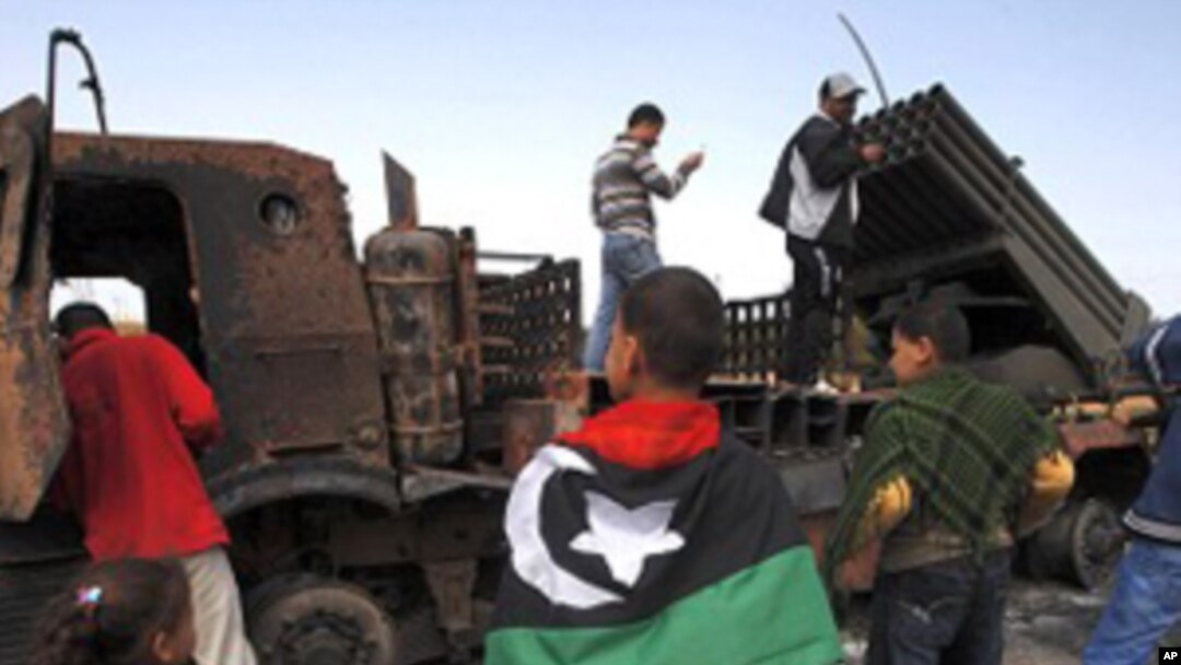 Líbia: Forças pro-Kadhafi lançam ataques em Misrata