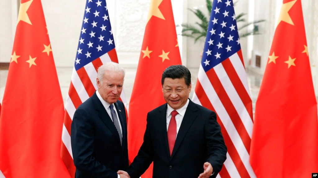 Biden và Tập Cận Bình trong lần gặp gỡ năm 2013. 