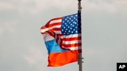 Russia US flag