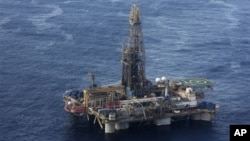 Plataforma de exploração de petróleo. Foto de arquivo