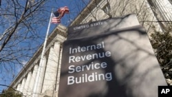 Kantor Dinas Pajak AS atau Internal Revenue Service (IRS) di Washington DC (foto: dok). Skandal pajak AS terungkap bahwa Dinas Pajak mempersulit permohonan dari kelompok-kelompok konservatif yang kritis atas kebijakan pemerintahan Obama. 