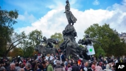 Protesta në Paris