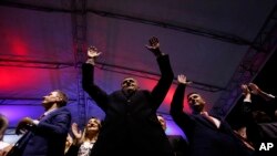 Predsednik RS Milorad Dodik proslavlja rezultat referenduma 