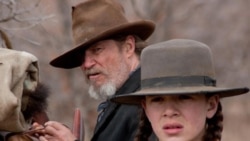 Jeff Bridges and Hailee Steinfeld in "True Grit"