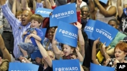 هواداران پرزیدنت اوباما در ریچموندِ ویرجینیا،‌مه ۲۰۱۲