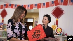Donald Trump visita a China pela primeira vez como Presidente dos EUA