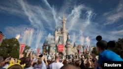 Walt Disney World di Florida direncanakan mulai buka pada pertengahan Juli.