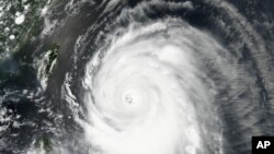 Тайфун «Неогури». 8 июля 2014.