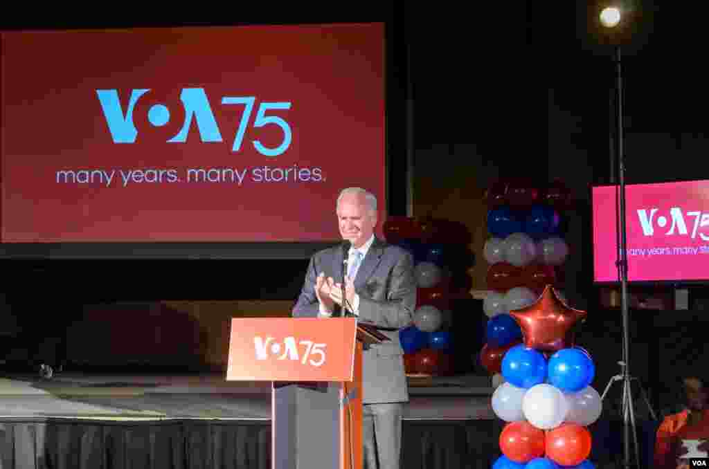 BBG CEO John Lansing honors guests at the VOA 75th anniversary event, March 2, 2017. 