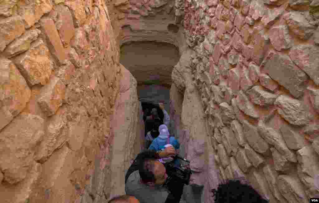 The walls of the deteriorated underground passages were injected with reinforcing materials or other conservation methods. (H. Elrasam/VOA) 