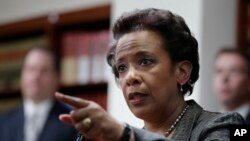 Loretta Lynch está un paso más cerca en ser fiscal general. 