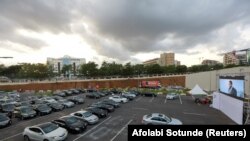 Drive-in Cinema di Abuja, Nigeria. Foto diambil 20 Mei 2020