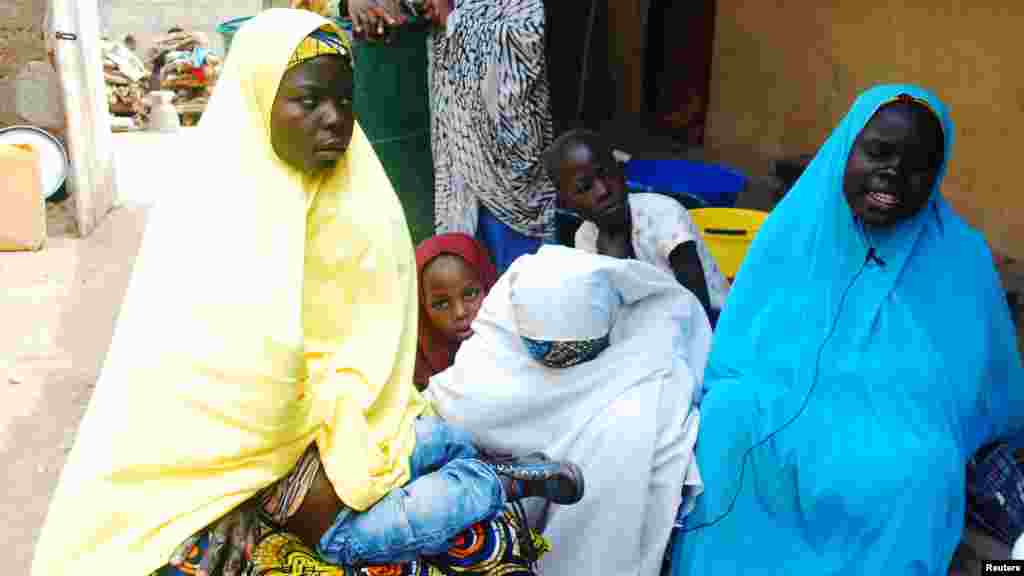 ’Yan gudun hijira, wadanda suka gujewa hare-haren ‘yan Boko Haram, a Wurojuli, a jihar Gombe, 2 ga Satumba 2014.