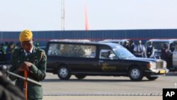 Robert Mugabe body arriving in Harare. 