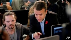 El equipo de campaña de Macron ya había denunciado intentos de intervenir sus sistemas, que atribuyó a piratas informáticos rusos. El Kremlin negó que estuviera detrás de tales ataques.