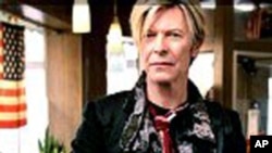 英国的著名摇滚人David Bowie