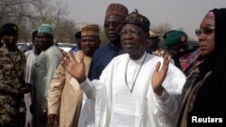 Le ministre de l'Information du Nigeria, Lai Mohammed, dans l'État de Yobe, dans le nord-est du pays, le 22 février 2018. 