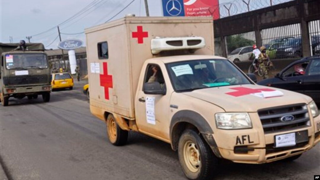 Kendaraan medis keliling di Monrovia, Liberia untuk mengangkut pasien ebola (foto: dok).