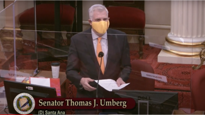 Thượng Nghị sĩ California Thomas Umberg đệ trình Nghị quyết Tháng Tư Đen, ngày 5/4/2021. Photo YouTube Senator Thomas Umberg