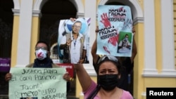 Colegas de periodistas asesinados, como el caso de Jacinto Romero Flores, en Veracruz hace un año, han protestado ante las autoridades locales y nacionales para exigir se esclarezcan los móviles de los crímenes y se haga justicia. (Foto VOA / Archivo)