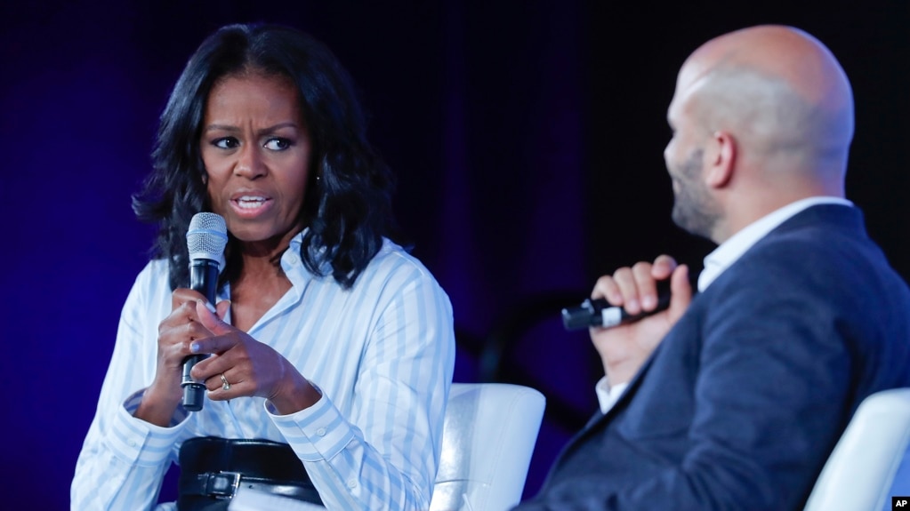 Cựu đệ nhất phu nhân Michelle Obama trò chuyện về vấn đề dinh dưỡng cho trẻ em tại hội nghị về sức khỏe ở thủ đô Washington, ngày 12 tháng 5, 2017.