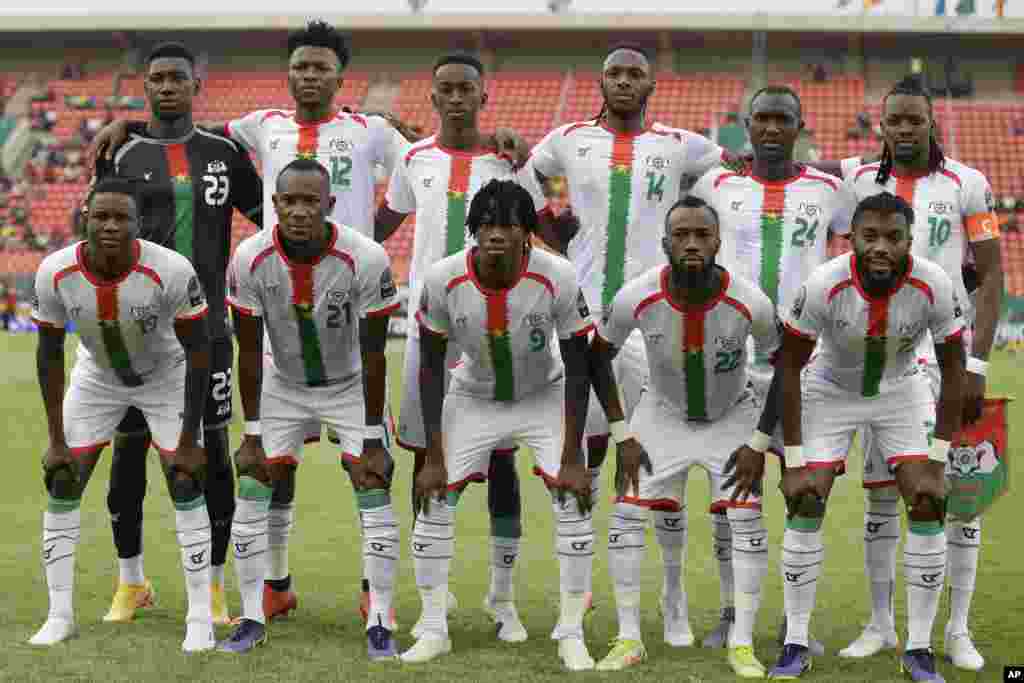 Burkina Faso's team players pose before the soccer match between Burkina Faso and Ethiopia; Cameroon, Jan. 17, 2022.