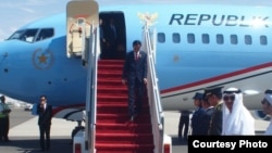 Presiden Joko Widodo transit di bandara internasional Abu Dhabi, Uni Emirat Arab sebelum melanjutkan perjalanannya ke Berlin, Jerman.