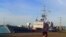 La imagen capturada de un video muestra el barco estadounidense "MV Seaman Ohio" detenido en el puerto de Tuticorin en Tamil Nadu, India.