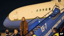 US Secretary of State Hillary Rodham Clinton on her arrival, in Sarajevo, Bosnia, Monday, 11 Oct 2010