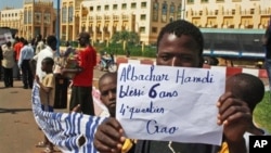 Northern Malians call for liberation of the rebel-occupied north, Bamako, June 27, 2012.