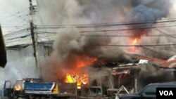 ເຮືອນຫລັງນຶ່ງຖືກໄຟໄໝ້ ຈາກການໂຈມຕີ ດ້ວຍລະເບີດລົດ ທີ່ພາກໃຕ້ຂອງຟິລິບປິນ