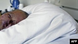 A man with Alzheimer's disease at a nursing home in the Netherlands in 2008