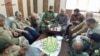 عکسی که رسانه‌های ایرلن ادعا می‌کنند "اتاق فرماندهی" آزادسازی فلوجه است و قاسم سلیمانی در کنار شبه نظامیان شیعه عراقی در آن حضور دارد